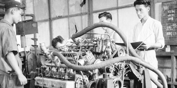 Une archive de l’histoire des moteurs Isuzu, conservée depuis le site marocain.